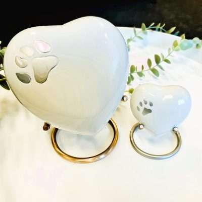 Heart Urn with Stand - White Colour