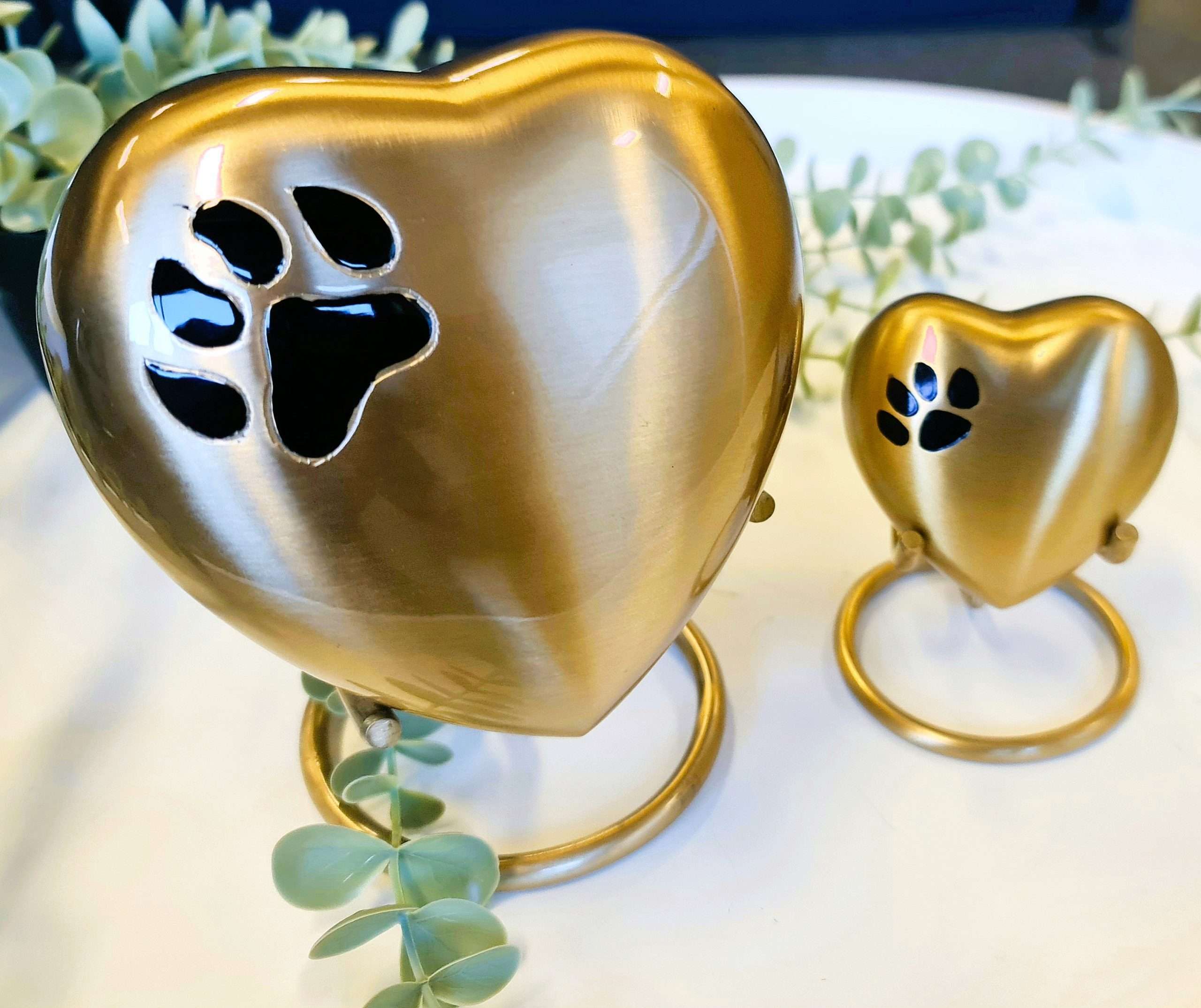 Heart Urn with Stand - Gold Colour