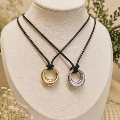 Halo Ashe Urn Necklace